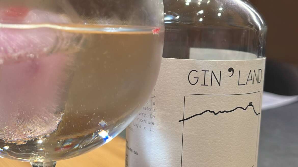 Gin’Land: un racconto di erbe, incontri e spirito autentico